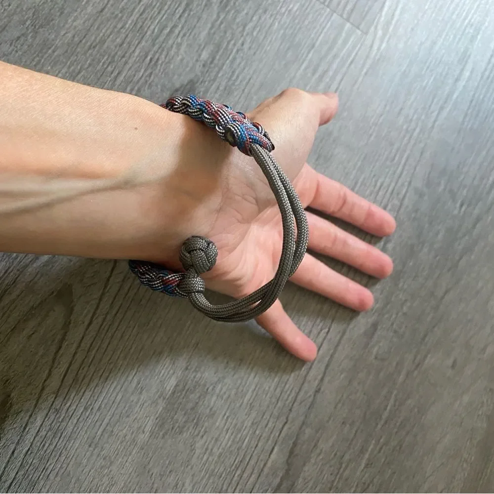 Paracord Bracelet NEW Unisex Handmade USA Red Blue Silver Black